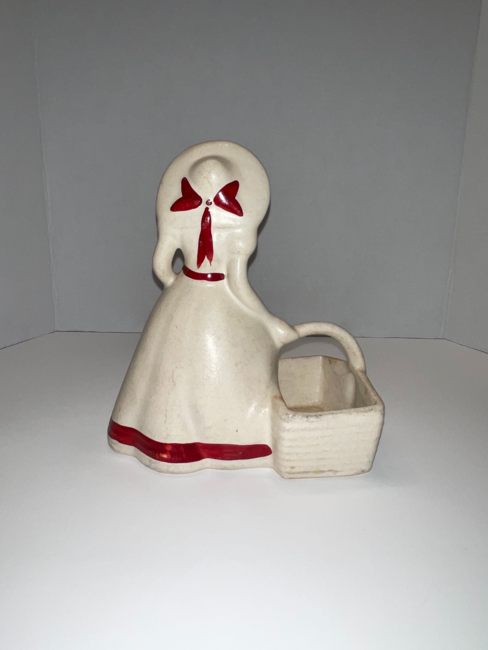Hull Southern Belle Planter - Image 2